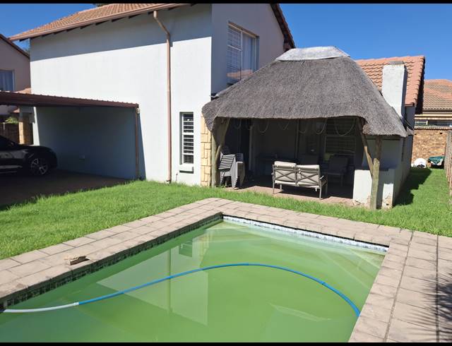 4 BEDROOM FREEHOLD FOR SALE IN RAVENSWOOD